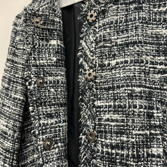 J Crew cropped 3/4 sleeve lady blazer - Picture 2 of 7